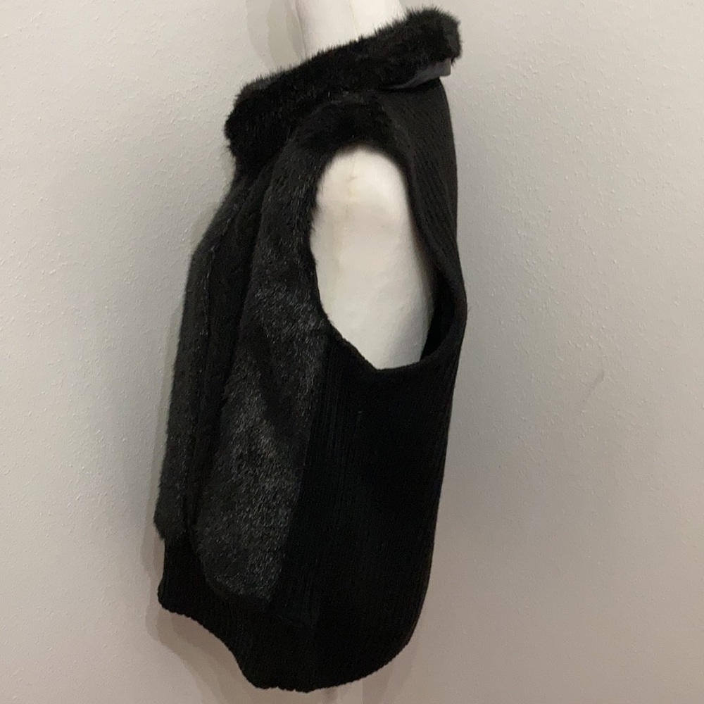 EUC Vintage Mercer Street Studio Faux Fur & Sweater Black Vest Size: PXL - Picture 4 of 10
